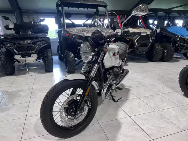Moto Guzzi V 7 SPECIAL - Photo 2