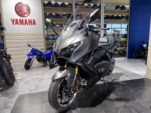 Yamaha TMAX 560 TECHMAX - Photo 2