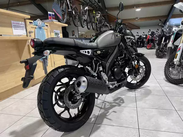 Yamaha XSR 125 - Photo 2