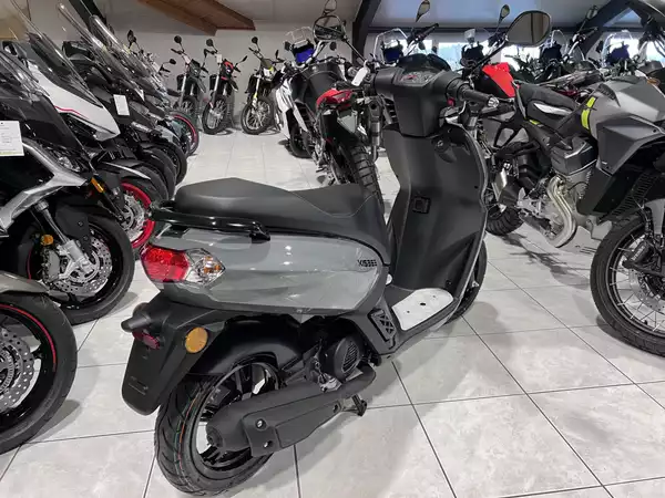 Peugeot Kisbee CL A 25 km/h Meteor Grey - Photo 2
