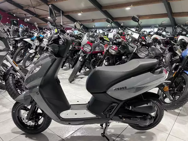 Peugeot Kisbee CL A 25 km/h Meteor Grey - Photo 3