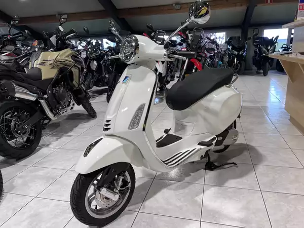 Vespa Primavera 125 BLANC - Photo 2