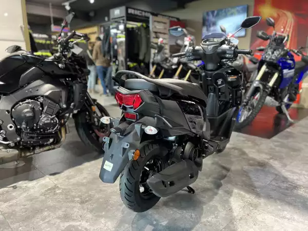 Yamaha RayZR 125 - Photo 2