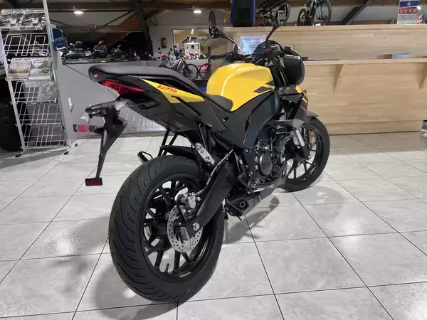 Aprilia Tuono 125 - Photo 2