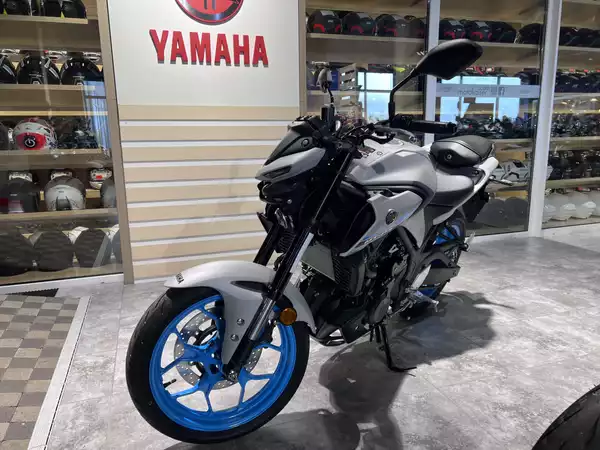Yamaha MT-03 - Photo 2