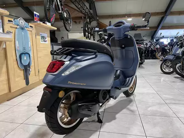 Vespa Primavera 125 Officina 8 - Photo 2