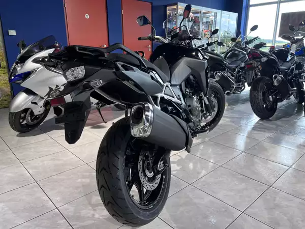 Suzuki V-Strom 800 - Photo 2