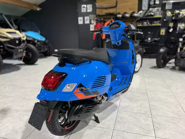 Vespa GTS Super Sport 310 - Photo 2