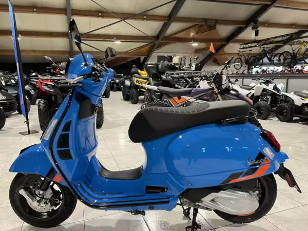 Vespa GTS Super Sport 310 - Photo 3