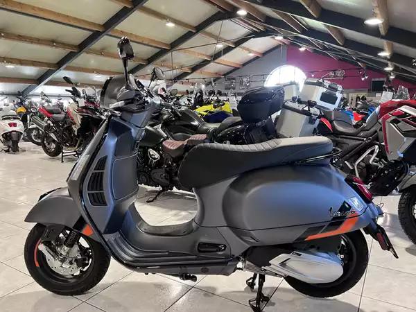 Vespa GTS Super Sport 310 - Photo 3