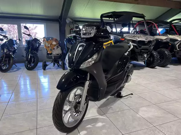 Piaggio Medley 125 - Photo 2