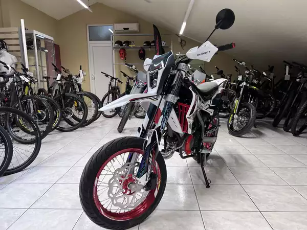 Rieju MRT 50 SM Trophy Mirage - Photo 2