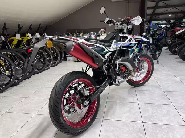 Rieju MRT 50 SM Trophy Mirage - Photo 2