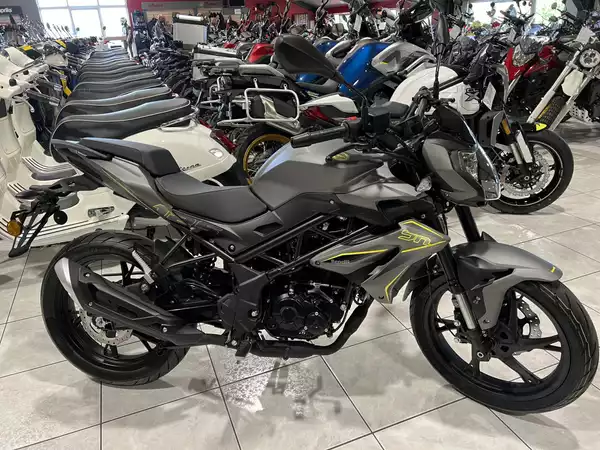 Benelli BN 125 GRIS - Photo 1