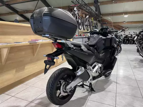 Honda Forza 750 750 - Photo 2
