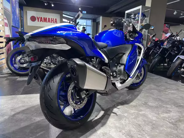 Suzuki Hayabusa 1300 - Photo 2