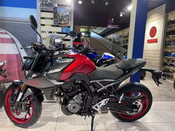 Suzuki GSX 8S - Photo 3