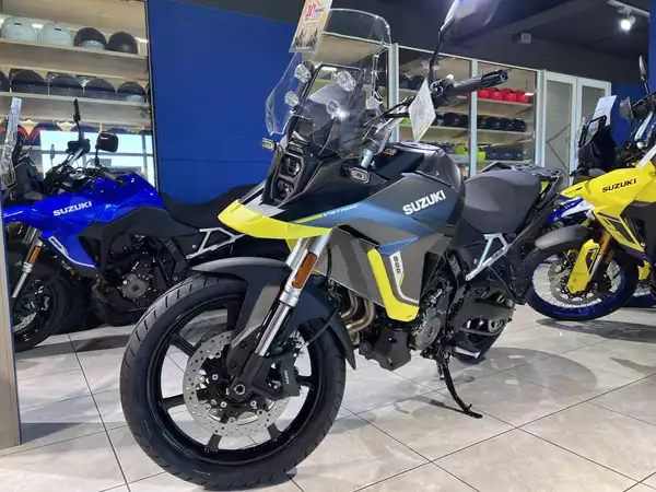 Suzuki V-Strom 800 - Photo 2