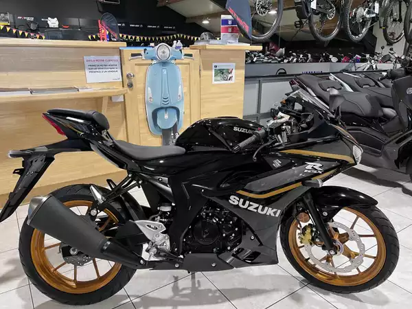 Suzuki GSX-R 125 - Photo 1