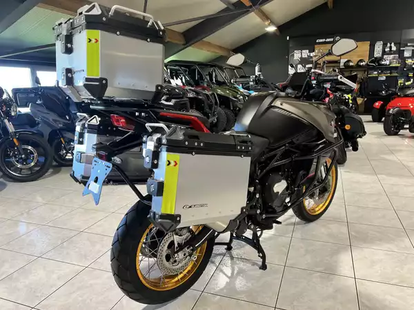 QJ Motor SRT 800 SX TOURING - Photo 3