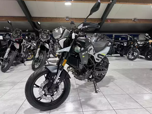 Benelli BKX 125 S - Photo 2