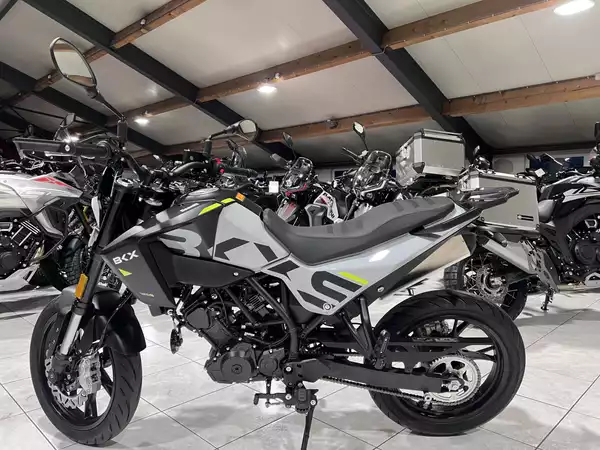 Benelli BKX 125 S - Photo 3