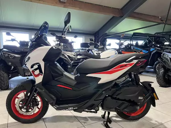 Aprilia SR 125 GT SPORT BLANC - Photo 2