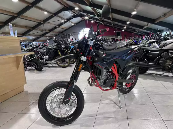 Beta RR Motard 125 - Photo 2