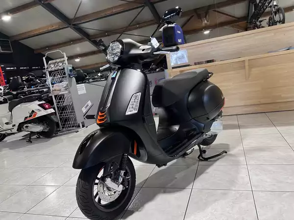 Vespa GTS Super Sport 310 - Photo 2