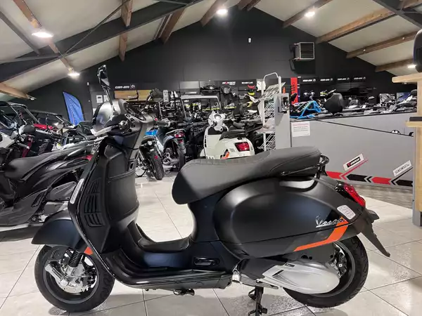 Vespa GTS Super Sport 310 - Photo 3