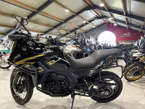 Zontes 703 F BLACK/GOLD 21 + Pack valises offert - Photo 3