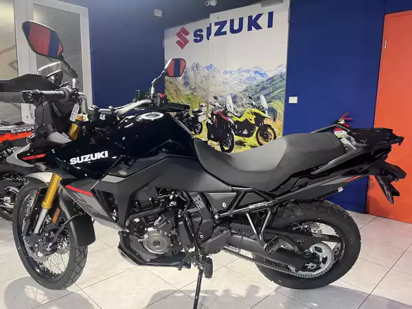 Suzuki V-Strom 800DE - Photo 3