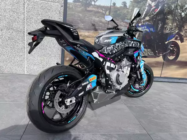 CF Moto 675 NK Réplica - Photo 2