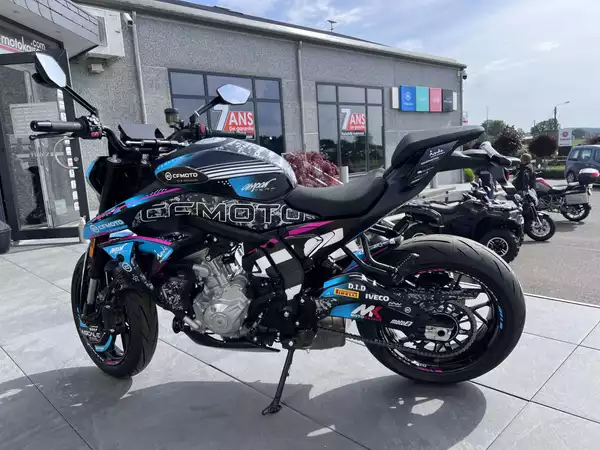 CF Moto 675 NK Réplica - Photo 3