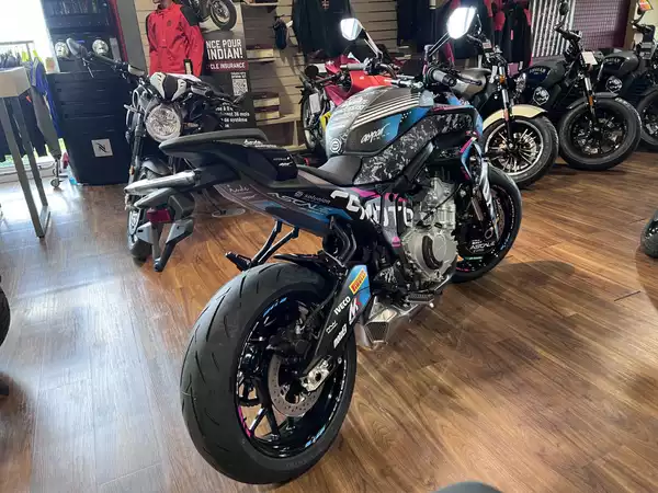 CF Moto 675 NK Réplica - Photo 2
