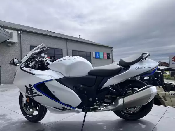 Suzuki Hayabusa 1300 - Photo 3