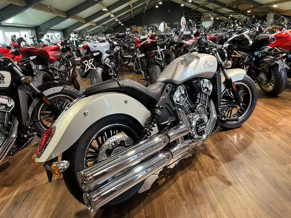 Indian Scout 1200cc Silver Quartz Metallic - Photo 2