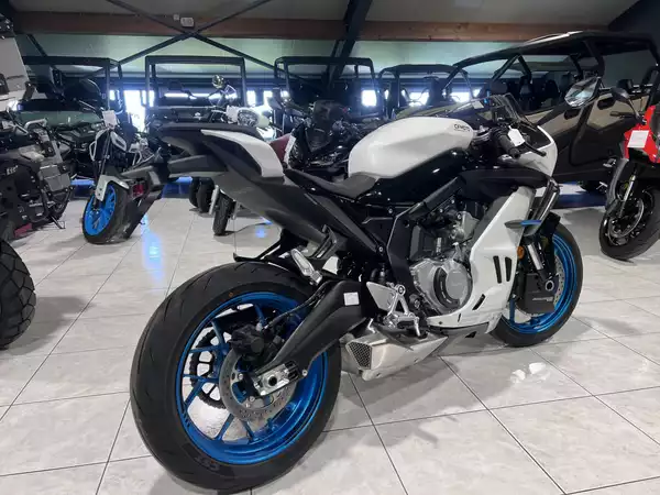 CF Moto 675 SR-R - Photo 2