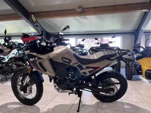 Benelli BKX 300 - Photo 2