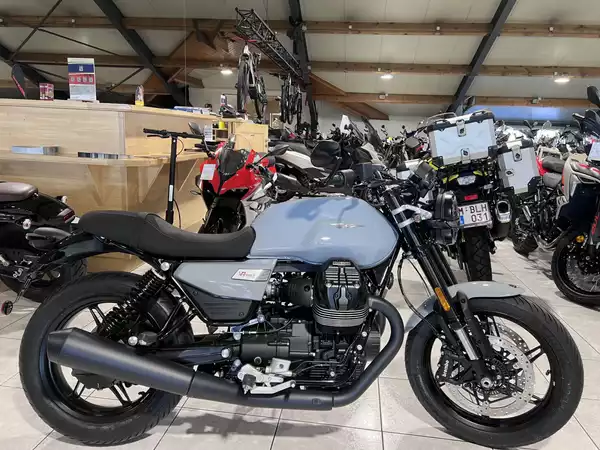 Moto Guzzi V 7 SPORT - Photo 1