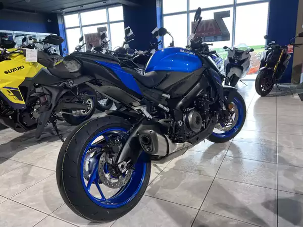 Suzuki GSX-S 1000 - Photo 2
