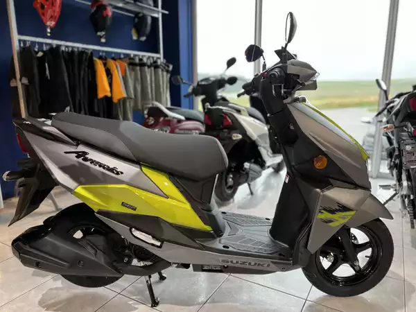 Suzuki Avenis 125 125 - Photo 1