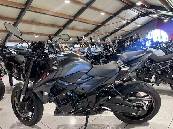 Suzuki GSX-S 750 - Photo 3