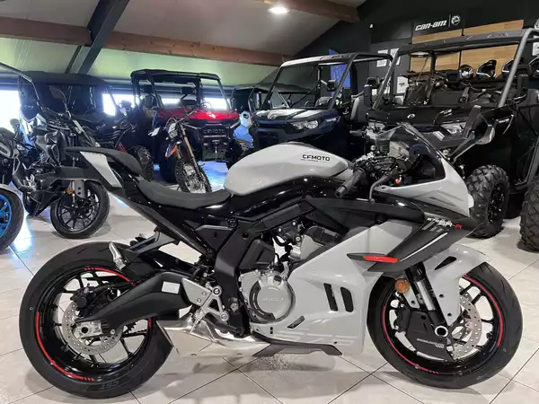 CF Moto 675 SR-R - Photo 1