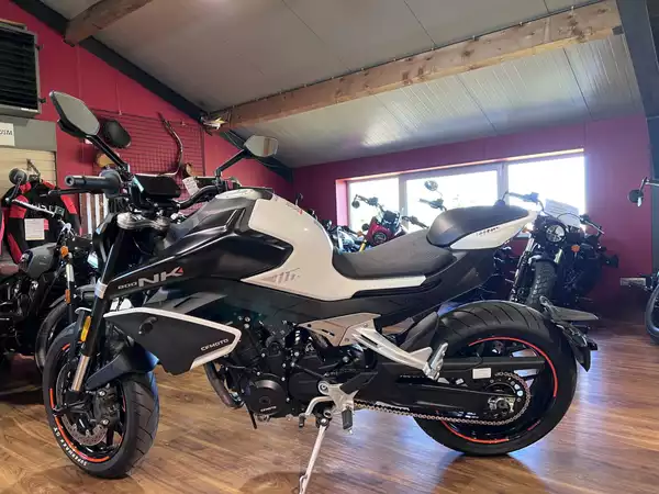 CF Moto 800 NK - Photo 2
