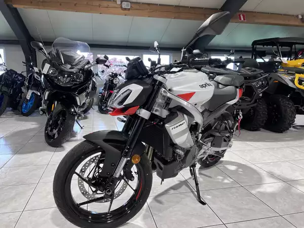 Aprilia TUONO 457 - Photo 2