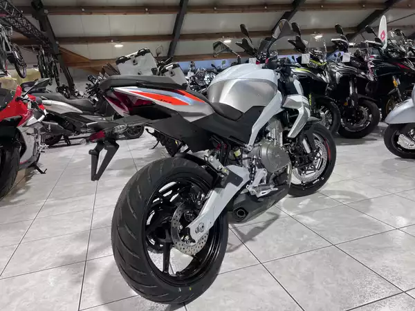 Aprilia TUONO 457 - Photo 2