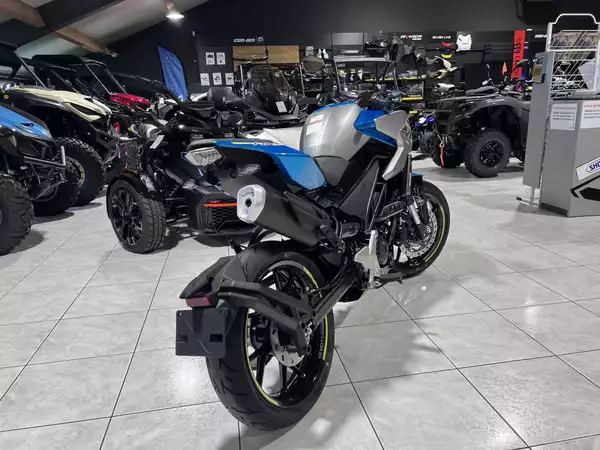 CF Moto 125 NK - Photo 2