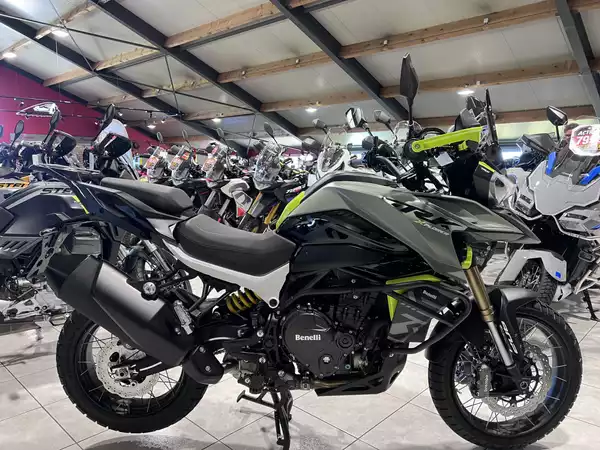 Benelli TRK 902 XPLORER - Photo 1