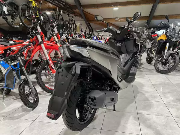 Kymco Downtown 125i GT - Photo 2